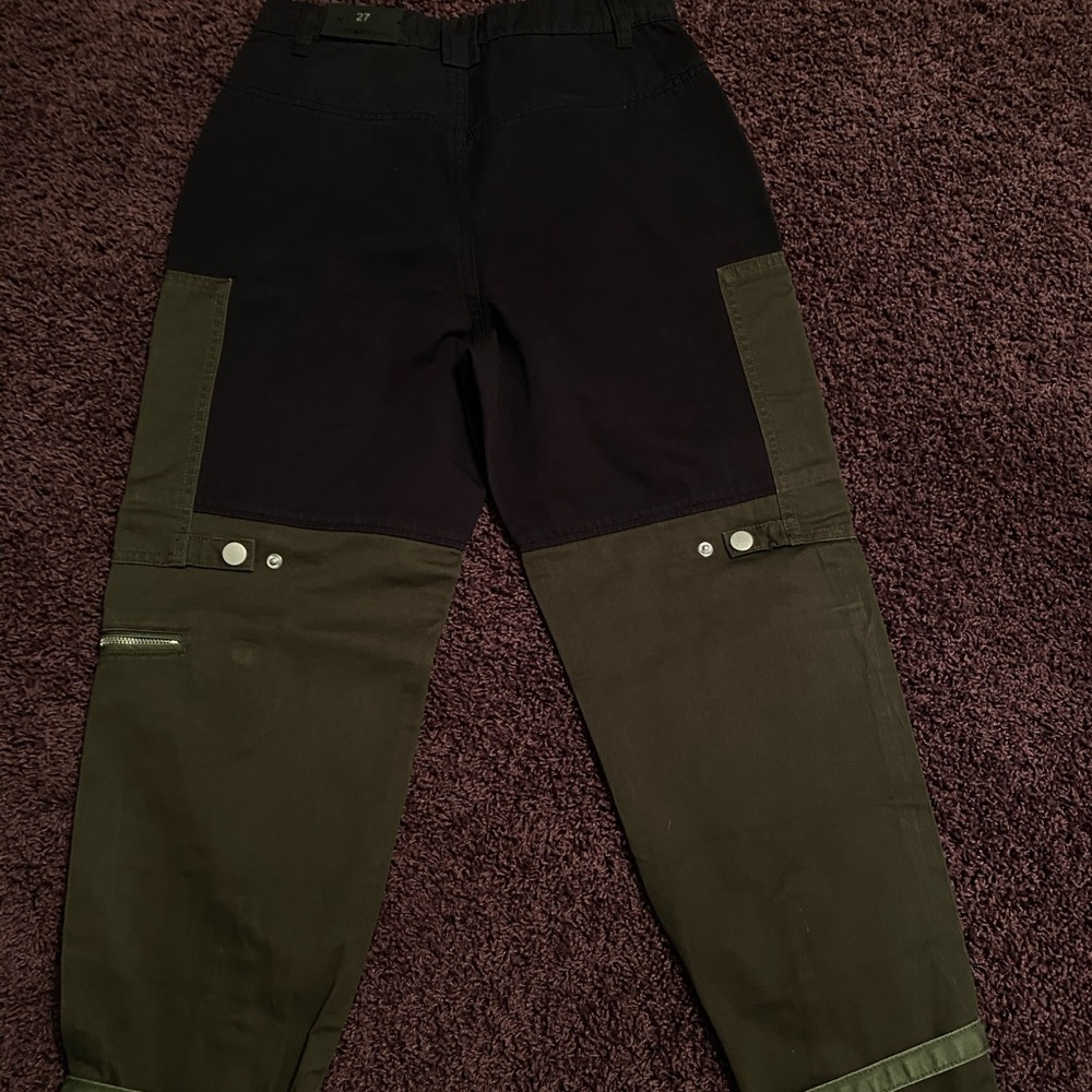 Cargo pants - Picture 2 of 3